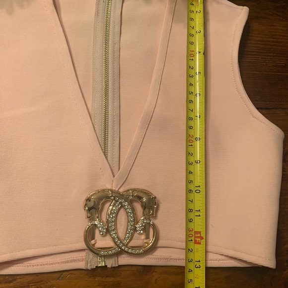 Y2k 💕Barbie pink crop top with vintage gold rhinestone decoration - Picture 6 of 6